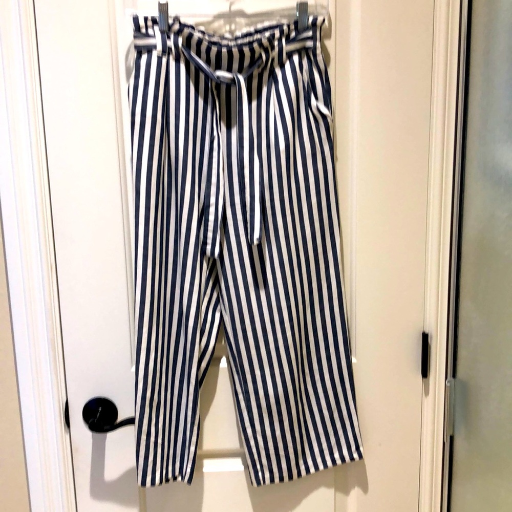 Navy and white striped cropped pants